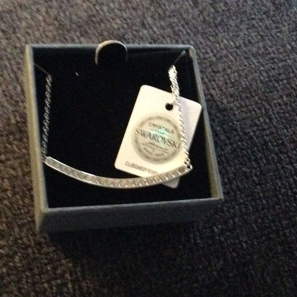 NIC & SYD SWAROVSKI Crystal Necklace. Adjustable Chain. - Picture 3 of 7